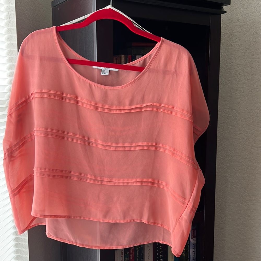 Forever 21 Cropped Peach Top Size Large
